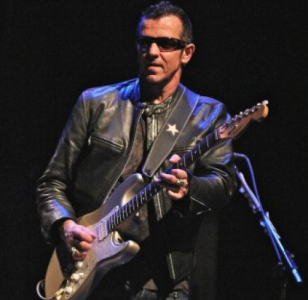 Gary Hoey